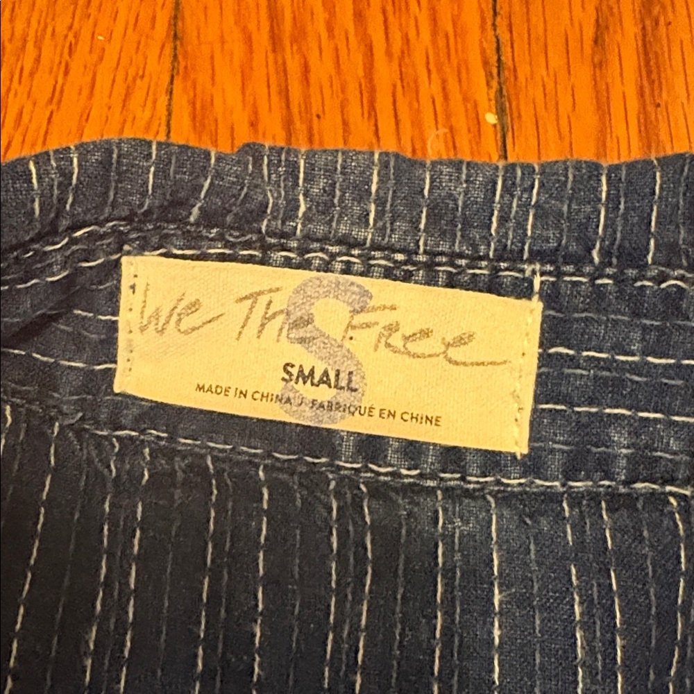 We The Free Ari Denim Jumpsuit Pinstripe Utility Snap Front Size Small - Picture 4 of 5
